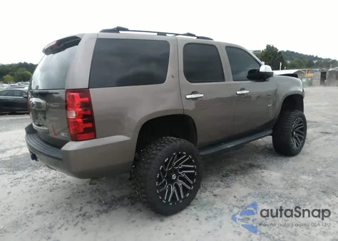 2011 Chevrolet Tahoe Lt z USA, uszkodzony, nr VIN 1GNSKBE04BR383096